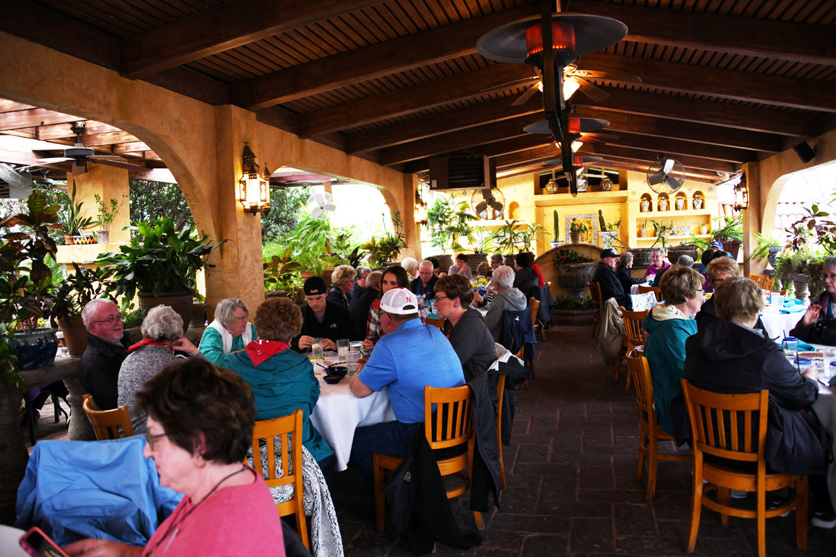 052 Fabulous dinner in the Mariachi patio at Joe T. Garcia's.JPG